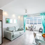 131 C Playa Honda Sea View Apartman *