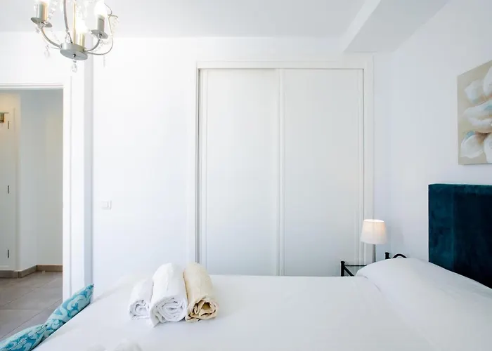 131 C Playa Honda Sea View Апартаменти *